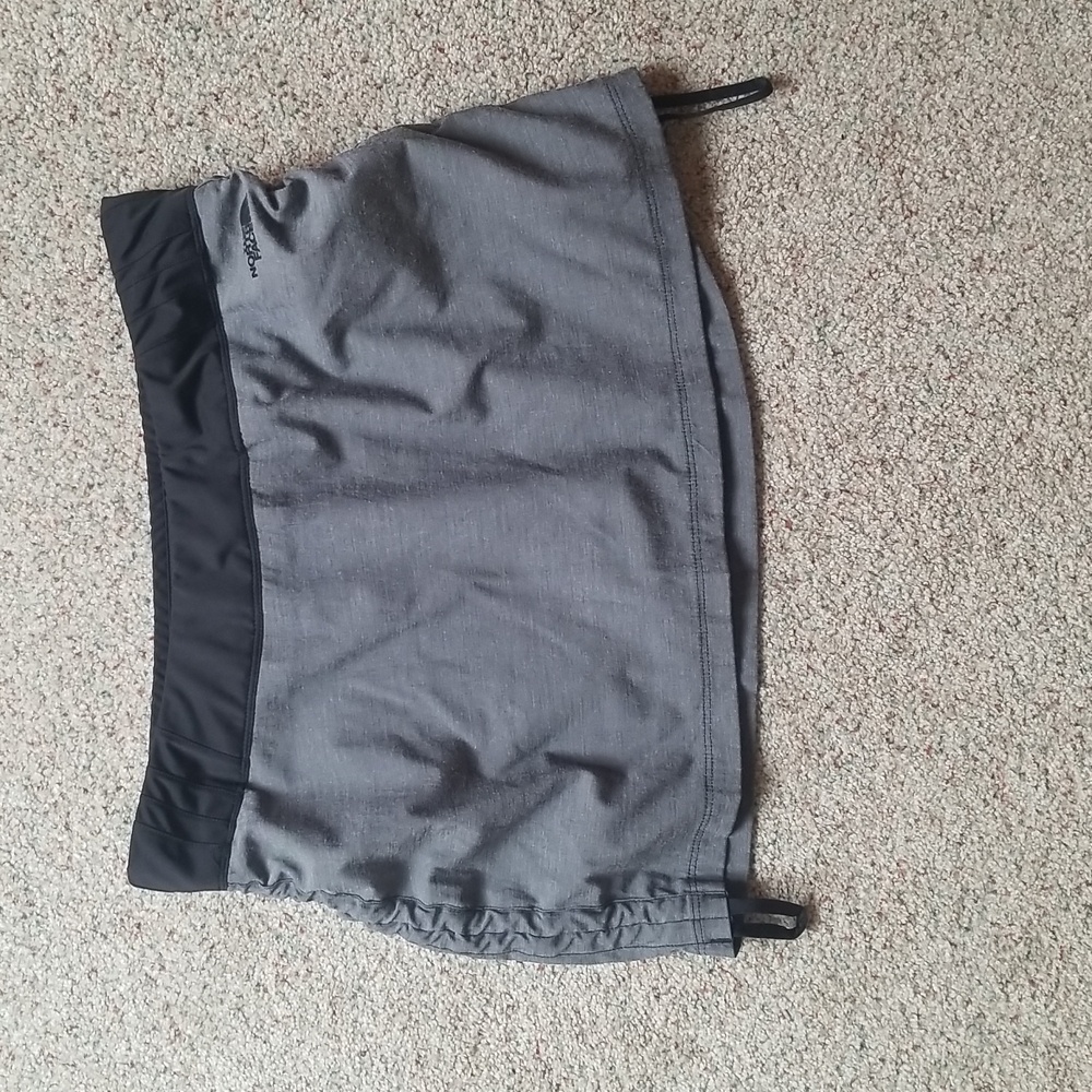 The North Face Skort Ruched Sides Woven Exterior Stretchy Knit Waistband, Shorts